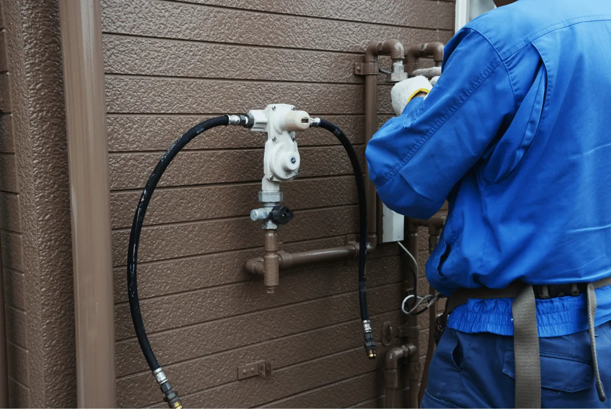 Montaje de conducciones de gas